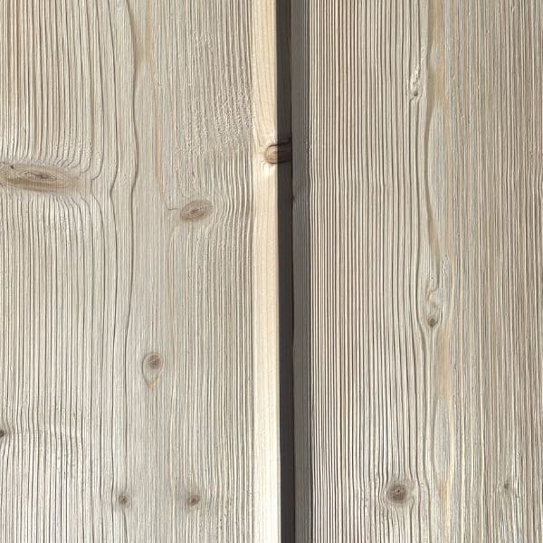 Vanutatud puit harjatud puit